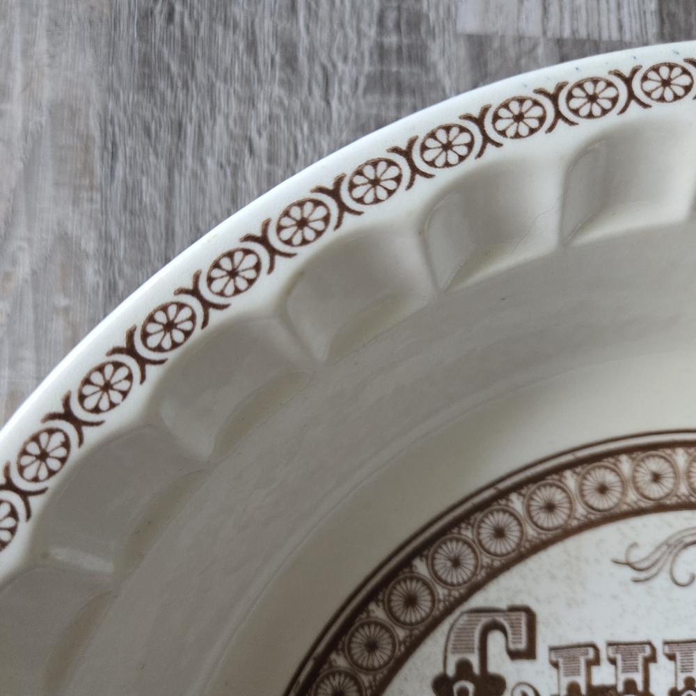 Royal China Jeannette Creamy Dreamy Cheesecake Recipe Brown Pie Plate Dish 10" - Picture 4 of 7